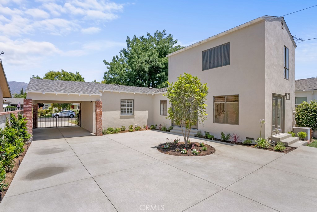 731 North Beachwood Drive Burbank, CA 91506 - Photo 7 of 53