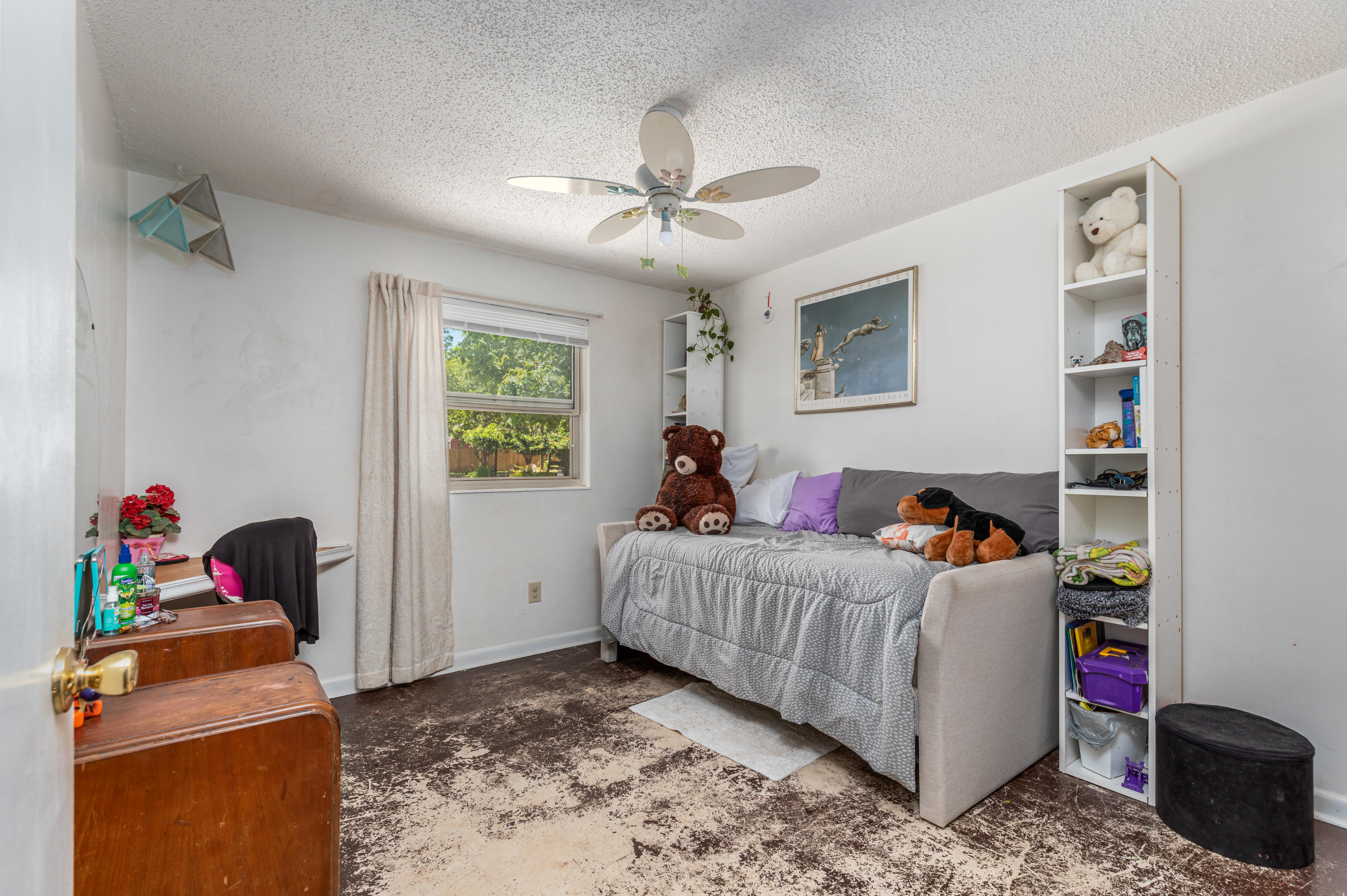 233 Madrid Road Cantonment, FL 32533 - Photo 14 of 38