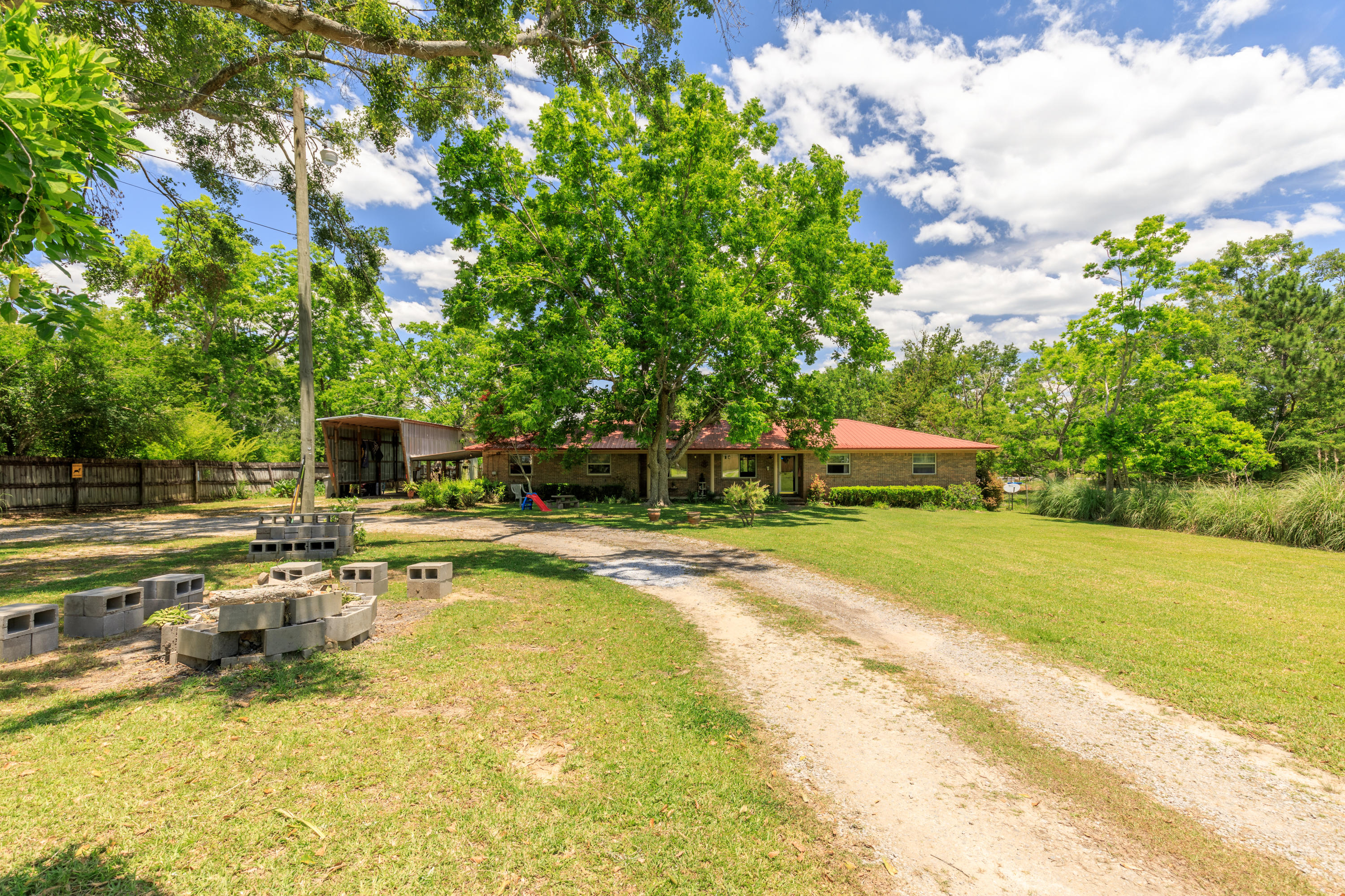 233 Madrid Road Cantonment, FL 32533 - Photo 17 of 38