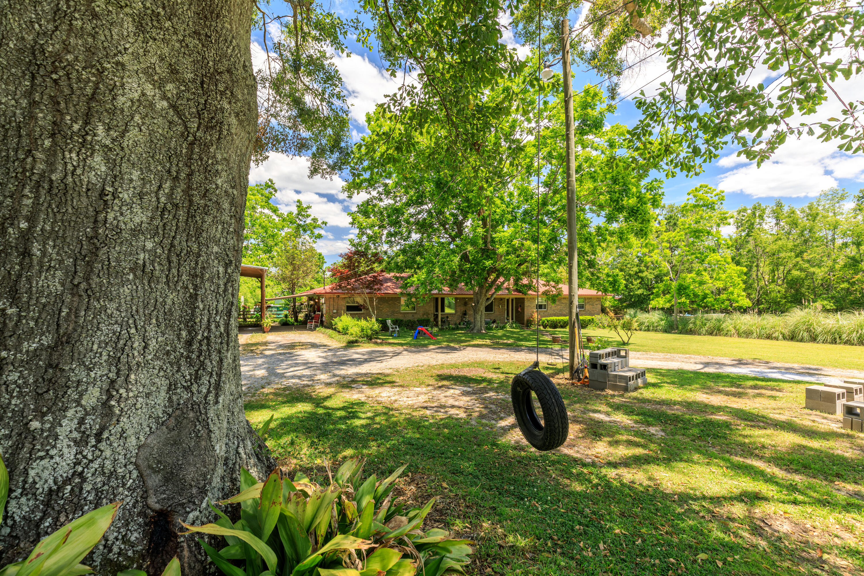 233 Madrid Road Cantonment, FL 32533 - Photo 19 of 38