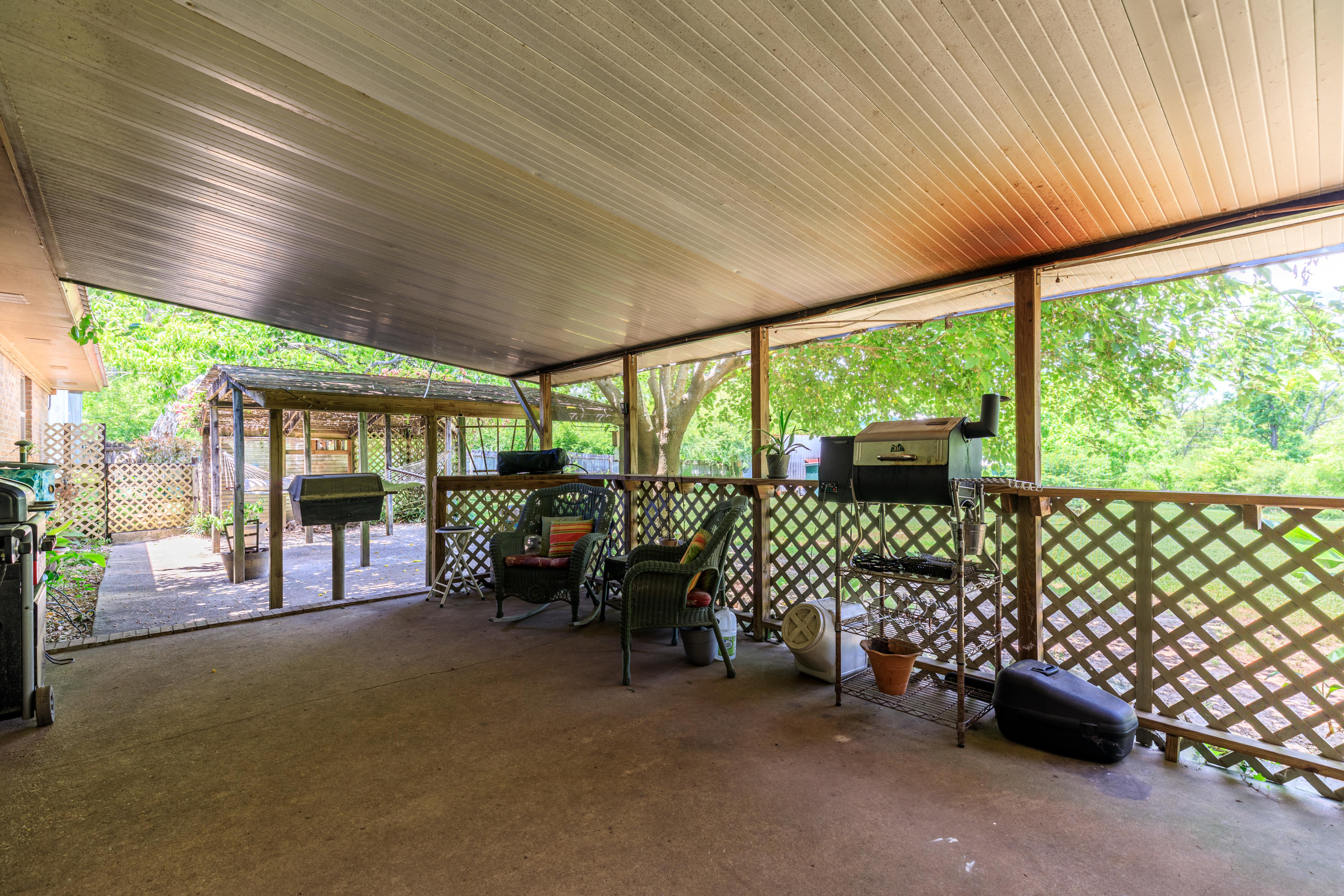 233 Madrid Road Cantonment, FL 32533 - Photo 35 of 38