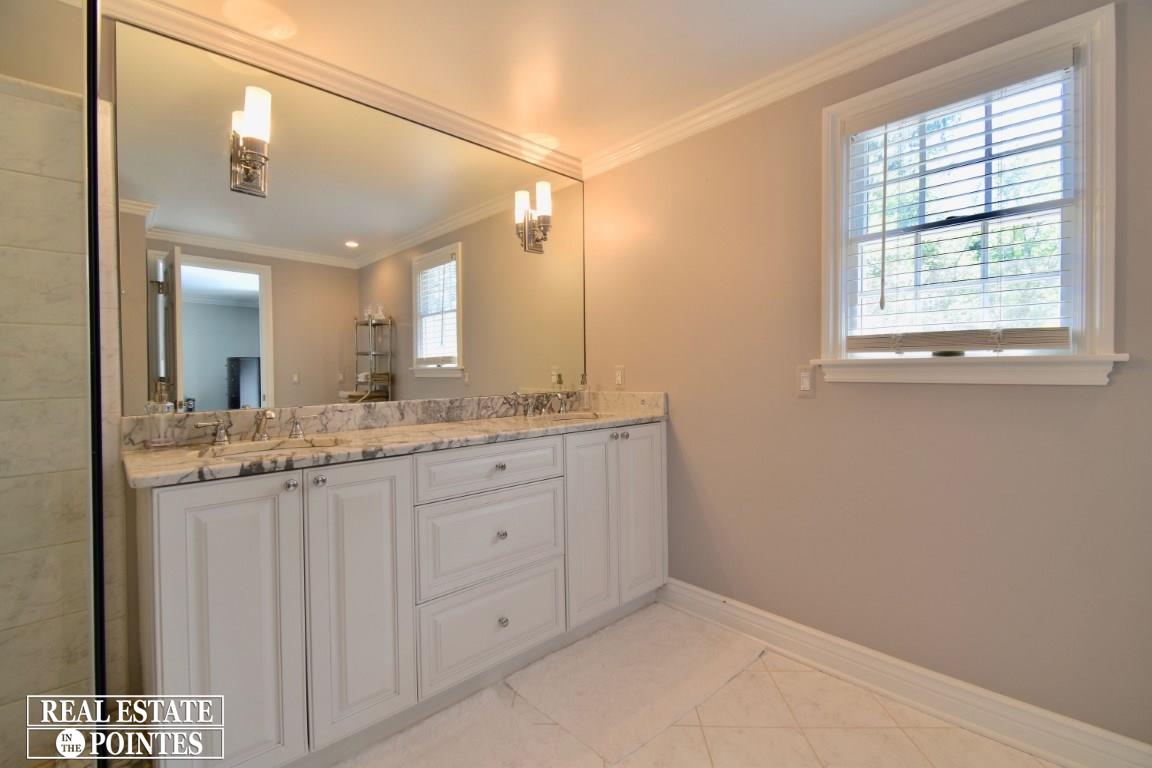 273 Merriweather Road Grosse Pointe Farms, MI 48236 - Photo 20 of 34