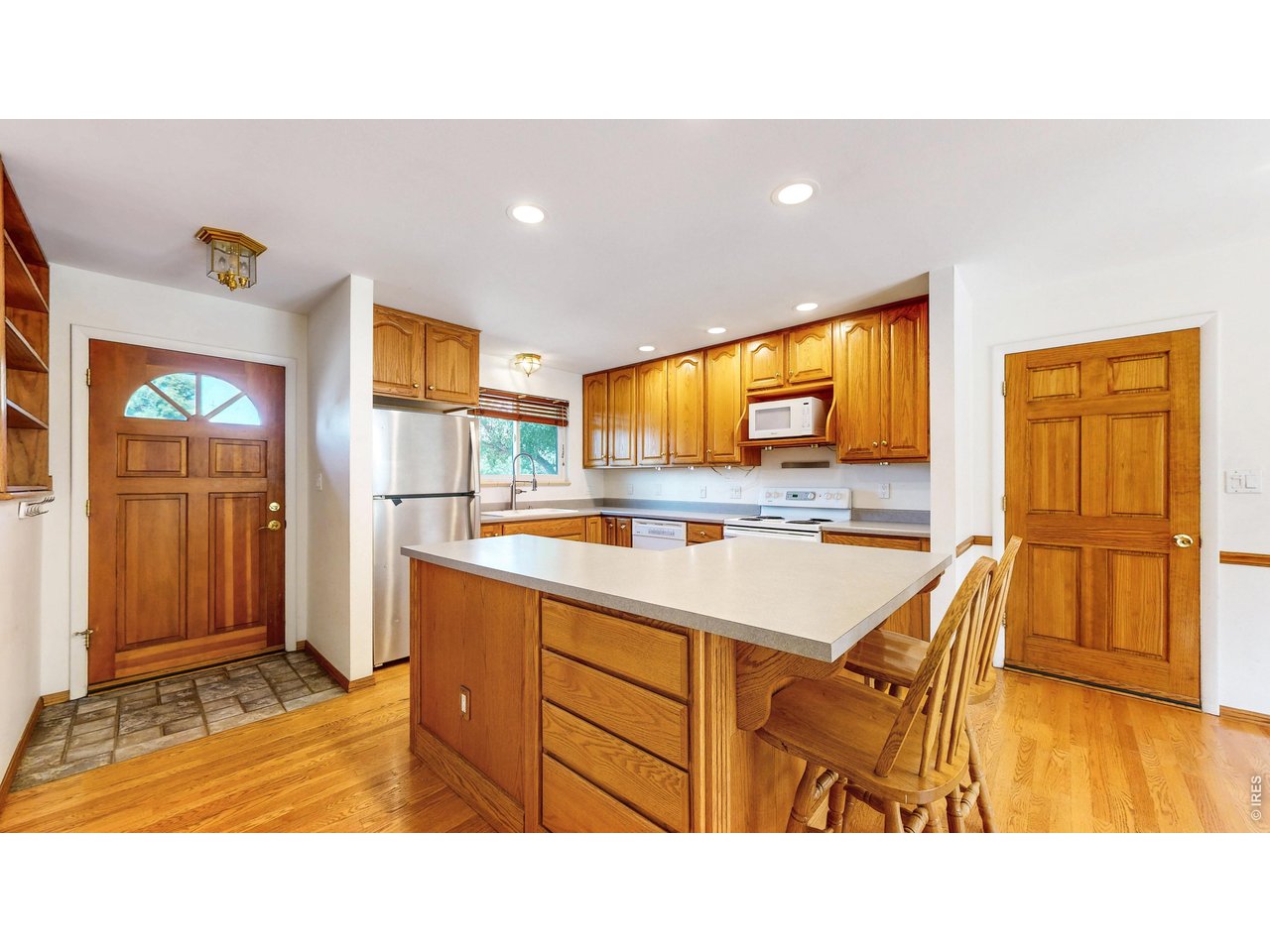 915 Yale Road Boulder, CO 80305 - Photo 8 of 37