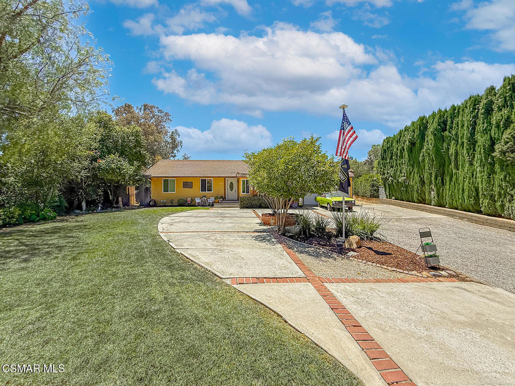 1351 Rambling Road Simi Valley, CA 93065 - Photo 9 of 70
