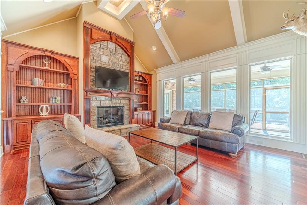 2124 Stonegate Way Monroe, GA 30656 - Photo 3 of 52
