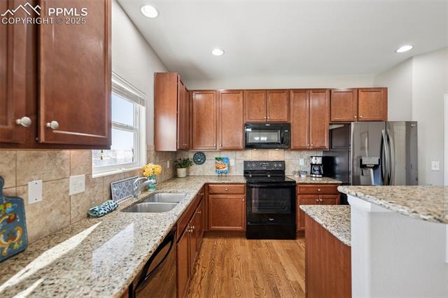 7262 Red Cardinal Loop Colorado Springs, CO 80908 - Photo 2 of 37 Gallery Image 2