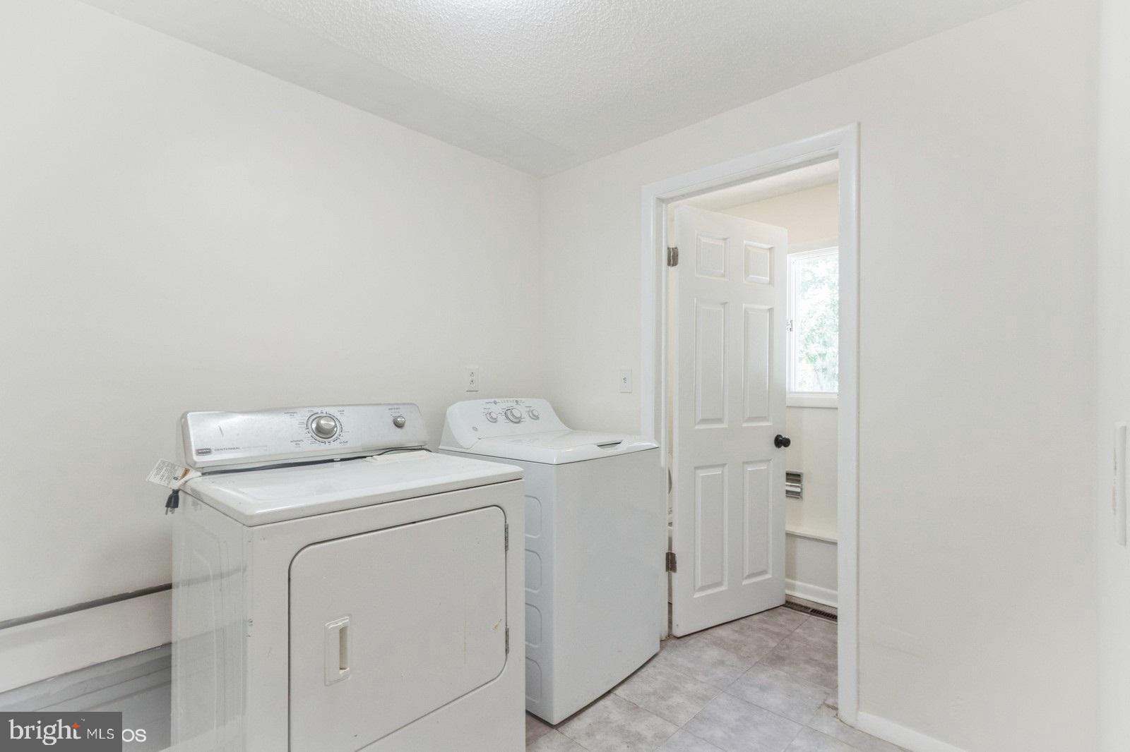 1214 Robin Road Millville, NJ 08332 - Photo 15 of 33 Gallery Image 15