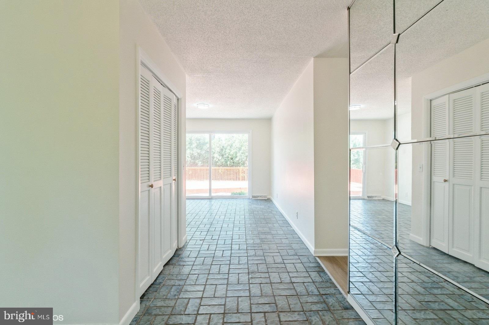 1214 Robin Road Millville, NJ 08332 - Photo 3 of 33 Gallery Image 3