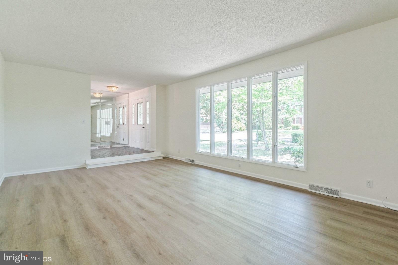1214 Robin Road Millville, NJ 08332 - Photo 5 of 33 Gallery Image 5