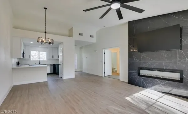 $1,895 | 10525 Autumn Pine Avenue, Unit 203, Las Vegas, NV 89144