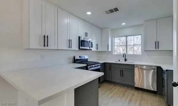 $1,895 | 10525 Autumn Pine Avenue, Unit 203, Las Vegas, NV 89144