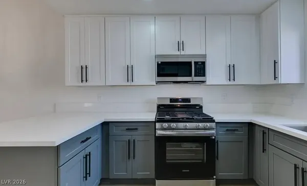 $1,895 | 10525 Autumn Pine Avenue, Unit 203, Las Vegas, NV 89144