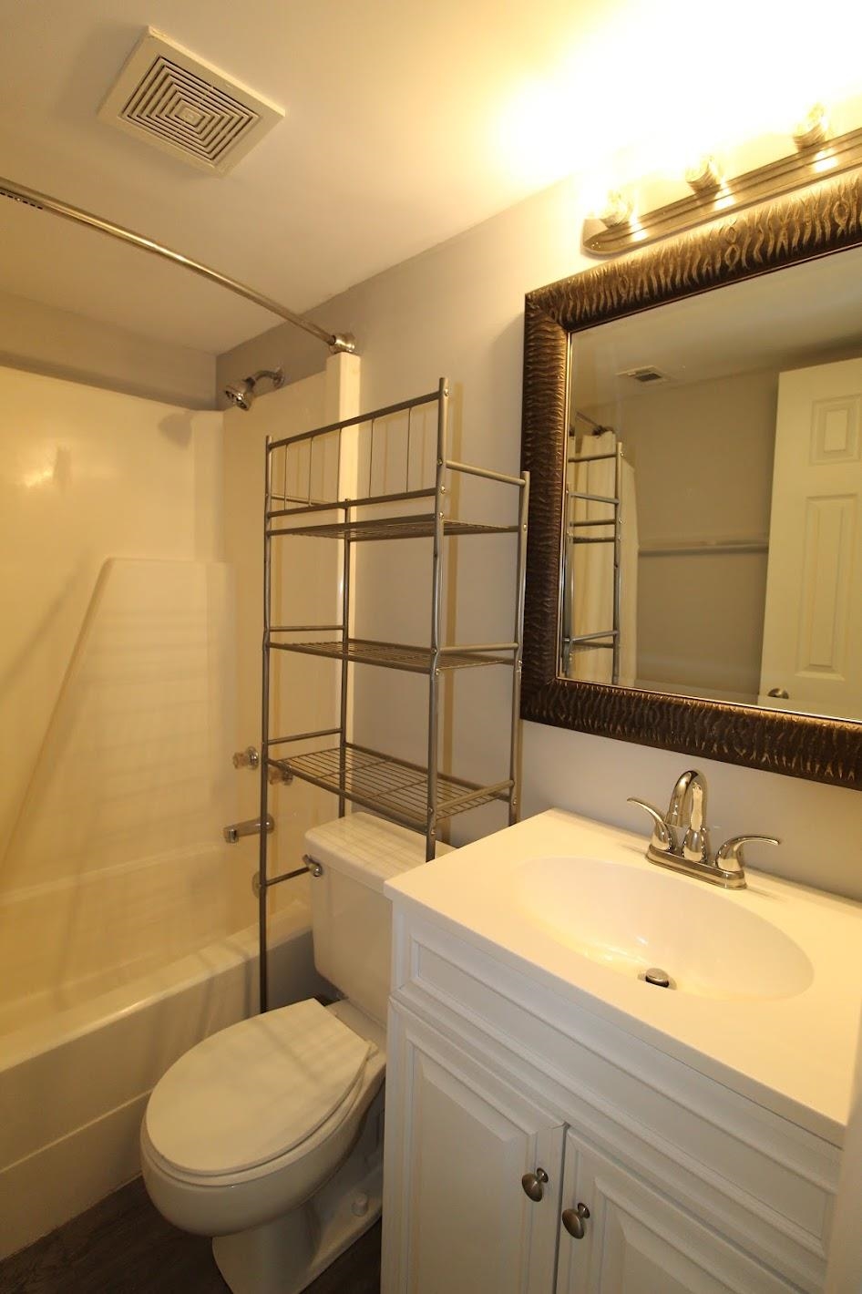 1396 Hunters Road, Unit A Harrisonburg, VA 22801 - Photo 12 of 17 Gallery Image 12