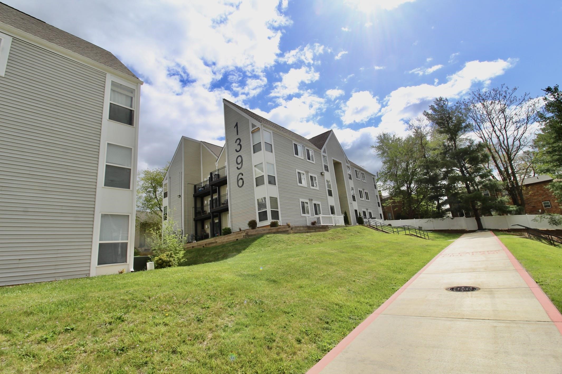 1396 Hunters Road, Unit A Harrisonburg, VA 22801 - Photo 2 of 17 Gallery Image 2