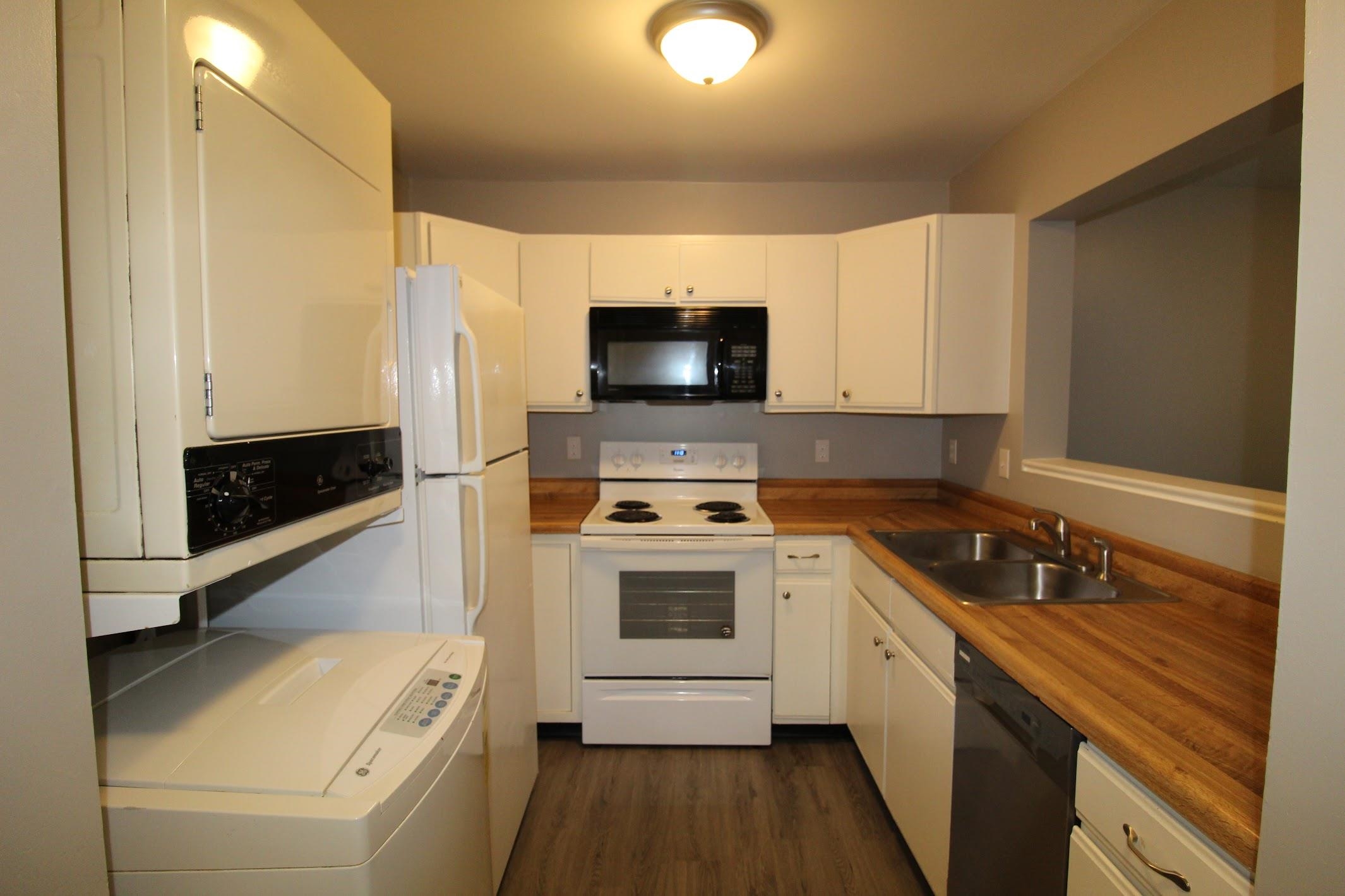 1396 Hunters Road, Unit A Harrisonburg, VA 22801 - Photo 5 of 17 Gallery Image 5