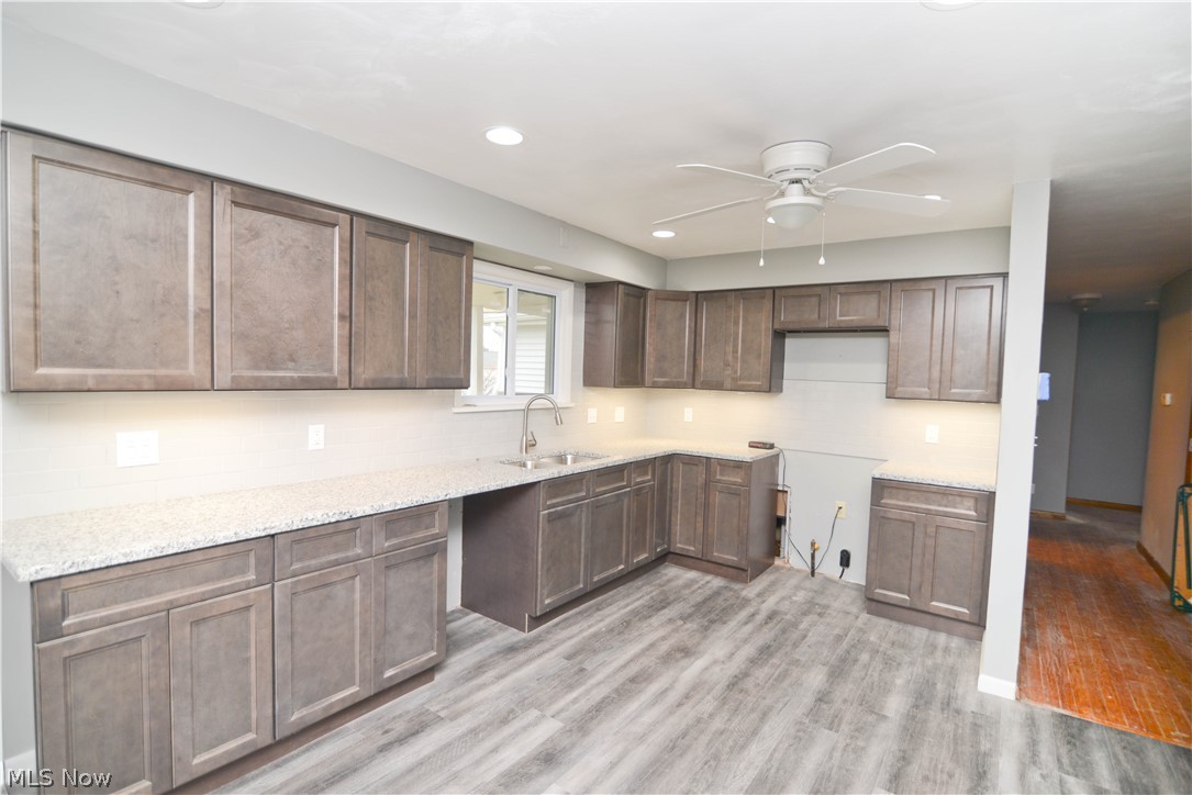 624 Robinson Road Campbell, OH 44405 - Photo 7 of 35 Gallery Image 7