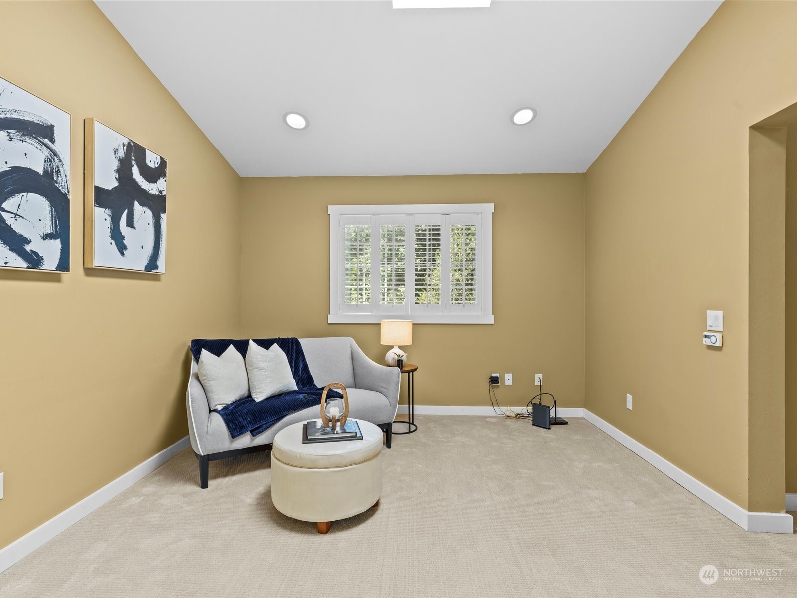 19911 Welch Road Snohomish, WA 98296 - Photo 21 of 40 a living room with furniture and a window