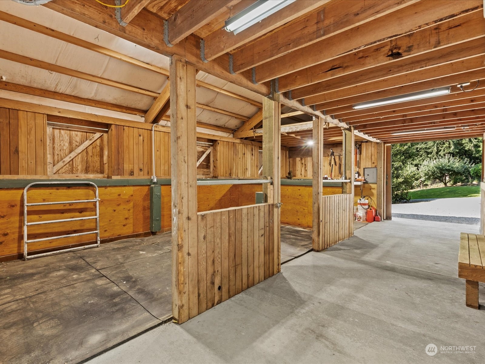19911 Welch Road Snohomish, WA 98296 - Photo 32 of 40 a view of a garage