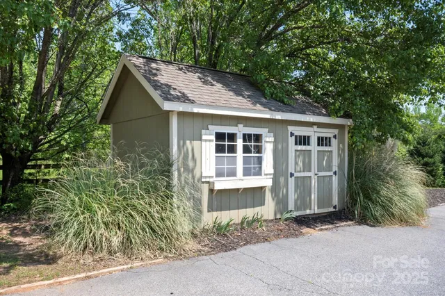 $750,000 | 2409 Golf Course Road, Unit 14, Columbus, NC 28722