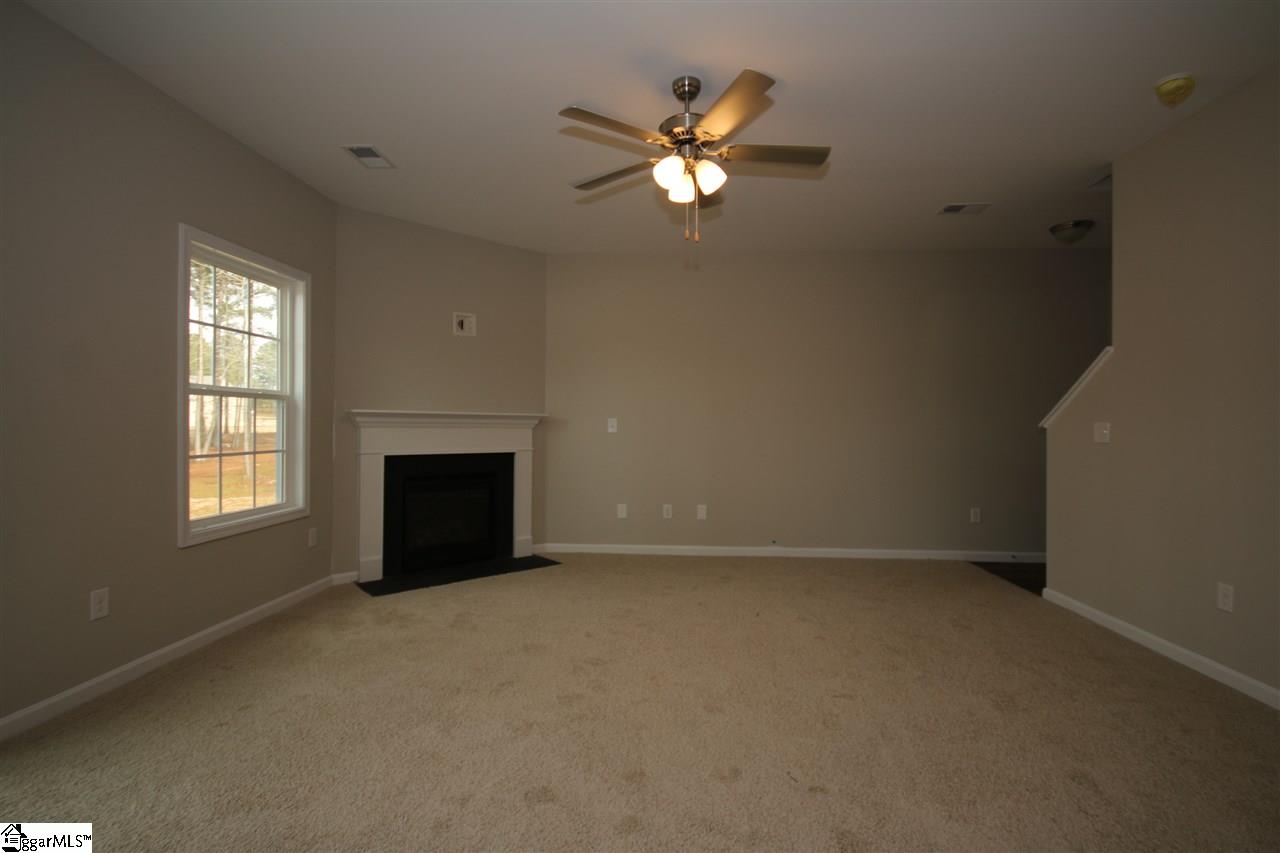 616 Autumn Breeze Walk Inman, SC 29349 - Photo 8 of 19 Gallery Image 8