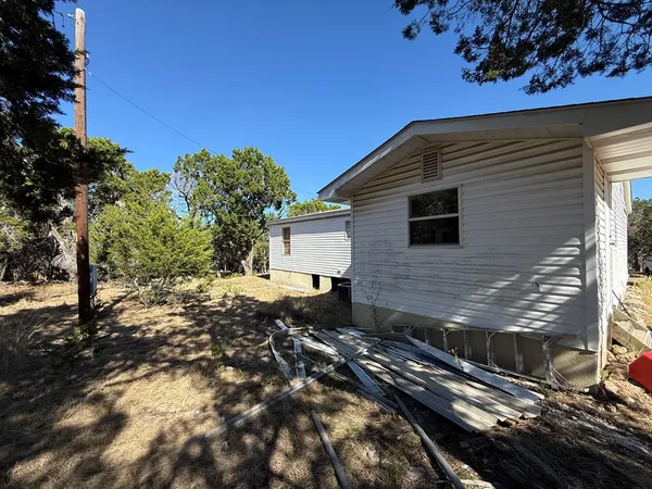 $389,000 | 610 Leroy Road, Kerrville, TX 78028