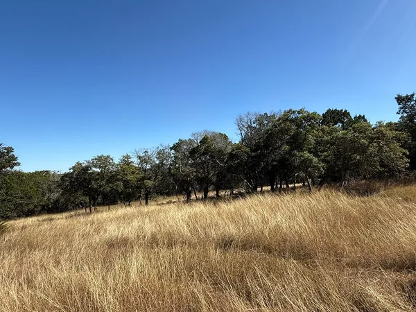 $389,000 | 610 Leroy Road, Kerrville, TX 78028