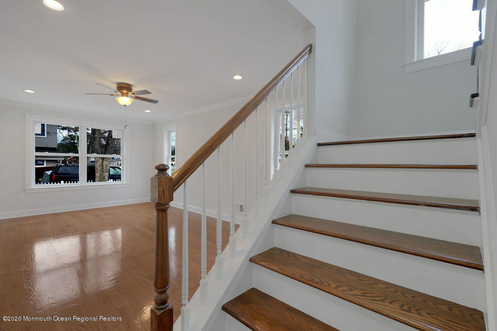 154 Pinehurst Road Brick, NJ 08723 - Photo 3 of 36 a view of entryway
