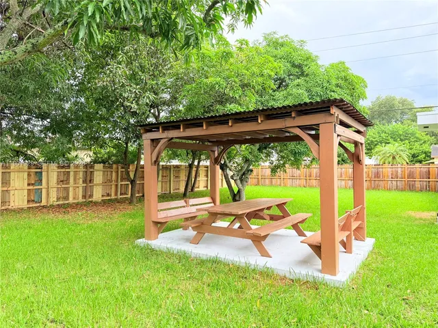 $693,000 | 4340 Southwest 19th Street, West Park, FL 33023