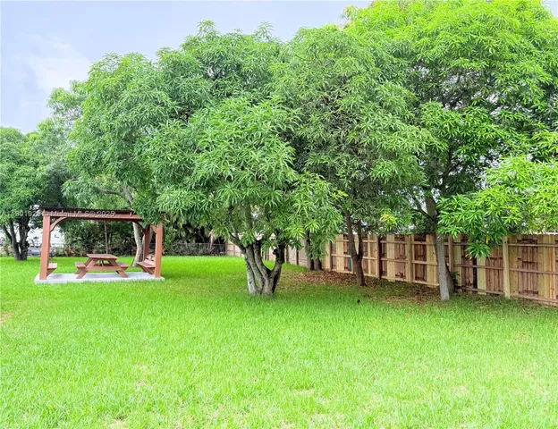 $695,000 | 4340 Southwest 19th Street, West Park, FL 33023