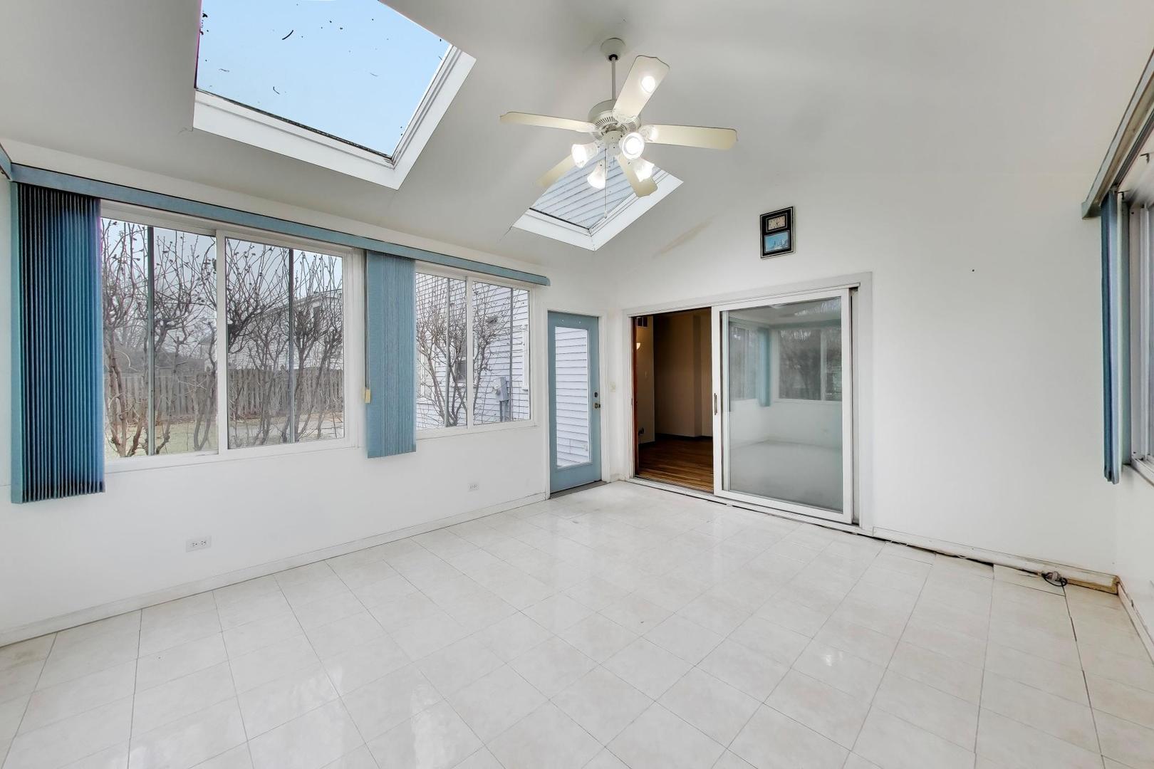 4053 Cumnor Road Downers Grove, IL 60515 - Photo 11 of 39