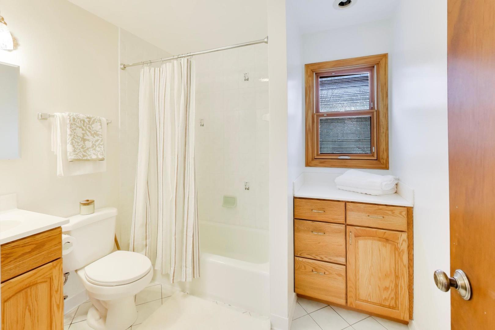 4053 Cumnor Road Downers Grove, IL 60515 - Photo 17 of 39