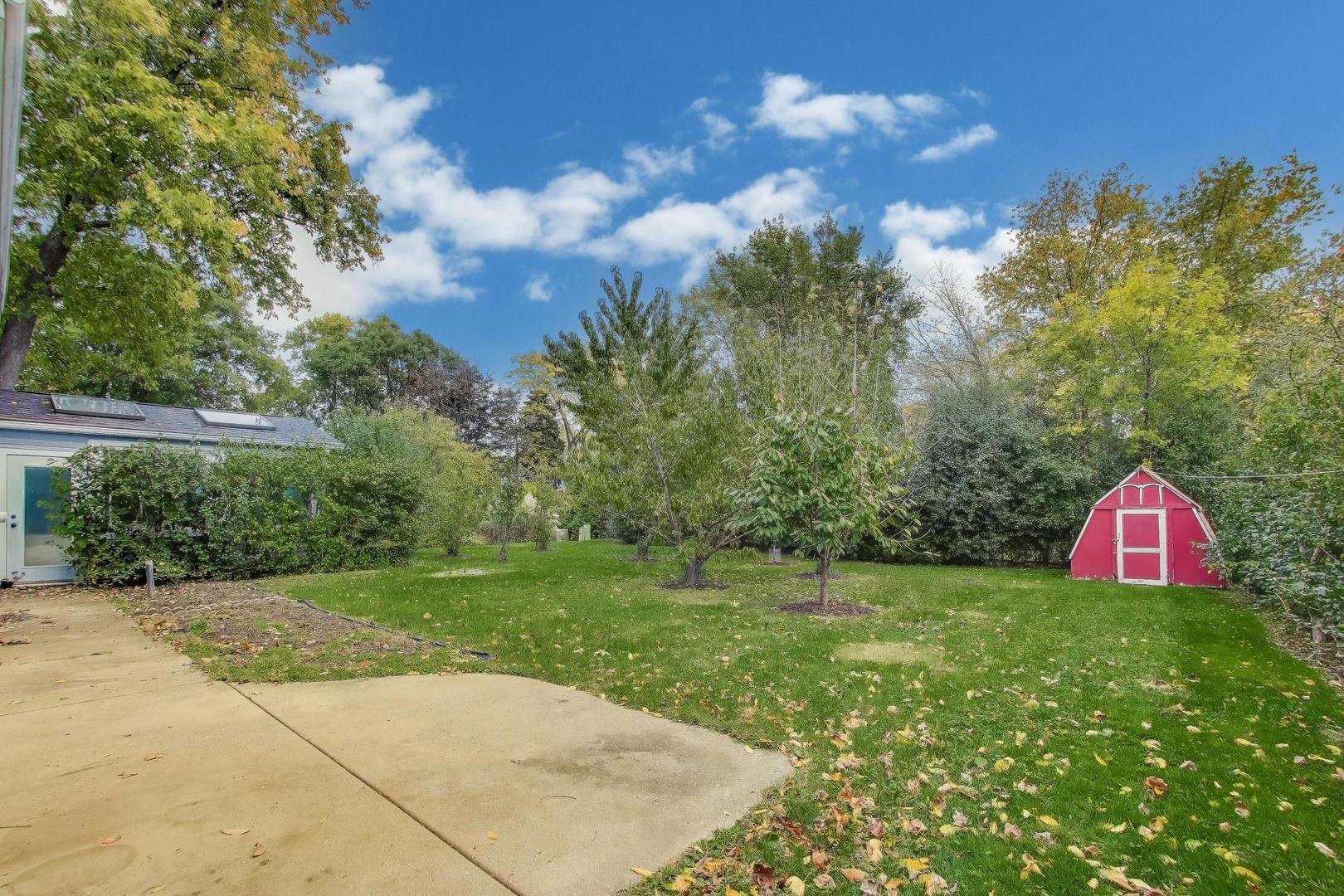 4053 Cumnor Road Downers Grove, IL 60515 - Photo 2 of 5