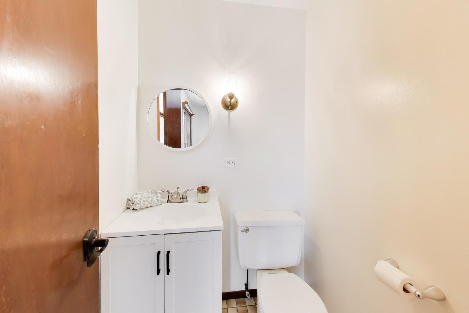 4053 Cumnor Road Downers Grove, IL 60515 - Photo 9 of 39