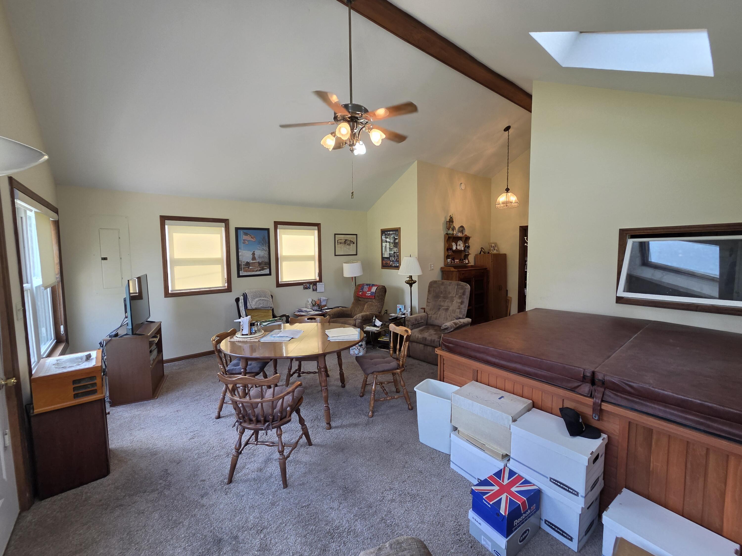1909 West Washington Street Springfield, OH 45506 - Photo 5 of 28 Family Room view 2