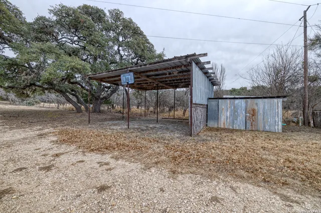 $525,000 | 1674 Flat Rock Road, Rio Frio, TX 78879