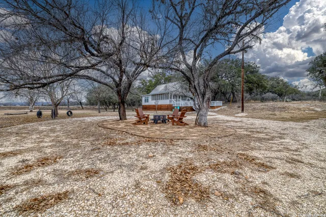 $525,000 | 1674 Flat Rock Road, Rio Frio, TX 78879
