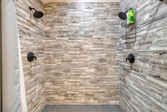 $525,000 | 1674 Flat Rock Road, Rio Frio, TX 78879