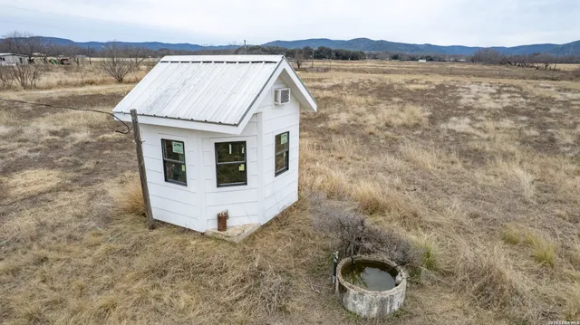 $525,000 | 1674 Flat Rock Road, Rio Frio, TX 78879