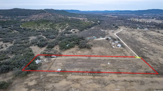 $525,000 | 1674 Flat Rock Road, Rio Frio, TX 78879