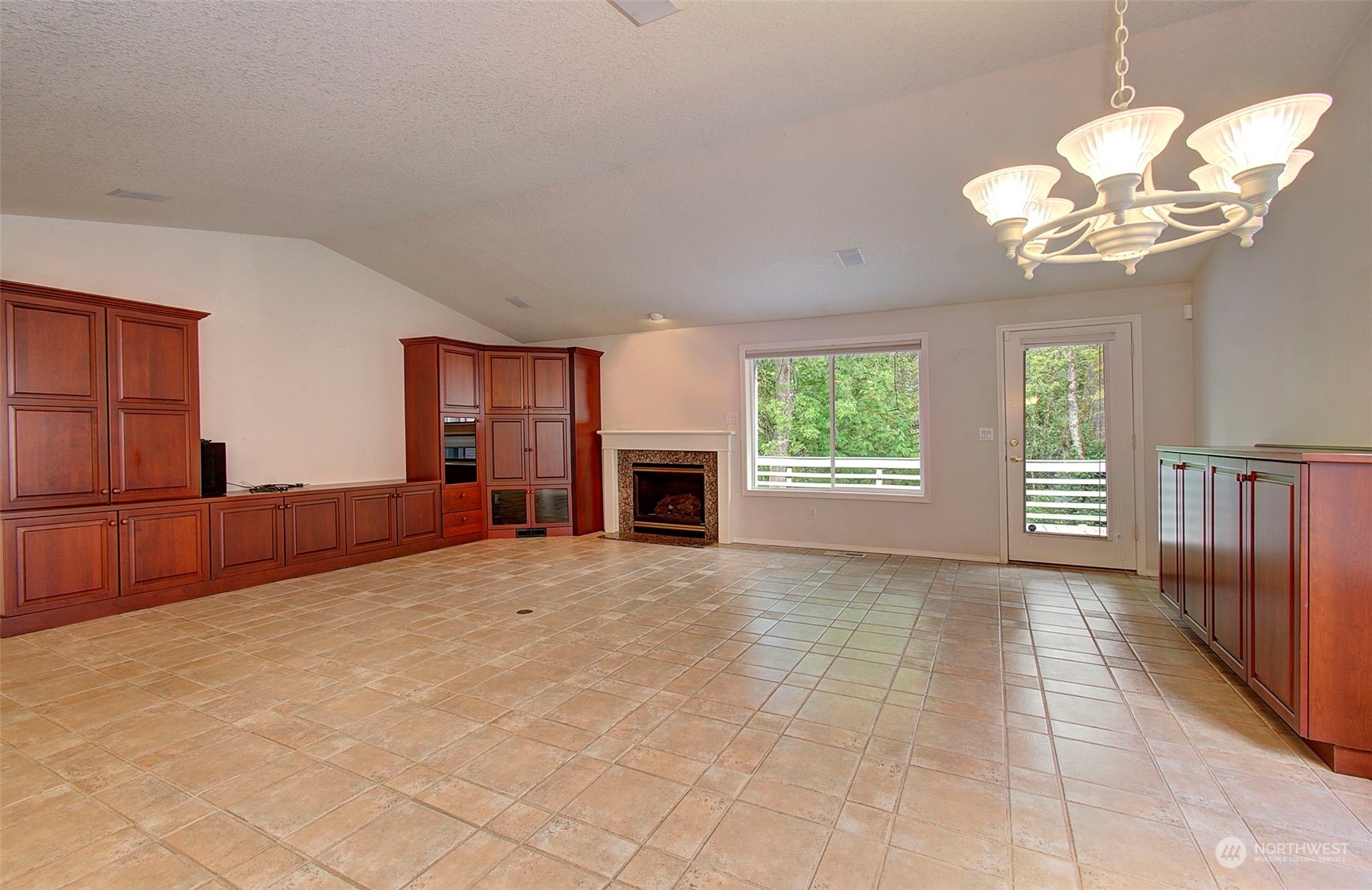2217 Northeast 179th Street, Unit N25 Ridgefield, WA 98642 - Photo 3 of 33