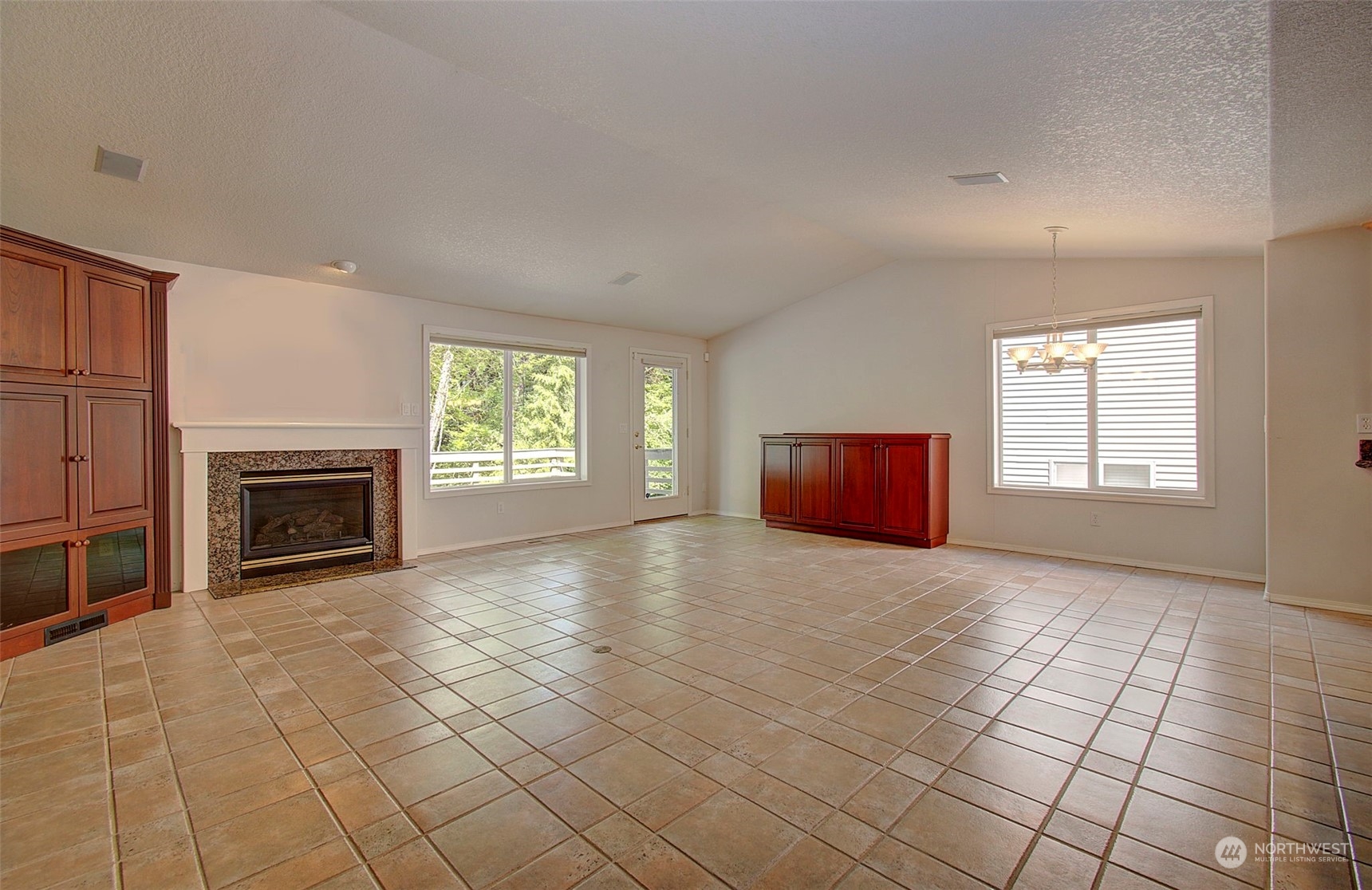 2217 Northeast 179th Street, Unit N25 Ridgefield, WA 98642 - Photo 4 of 33