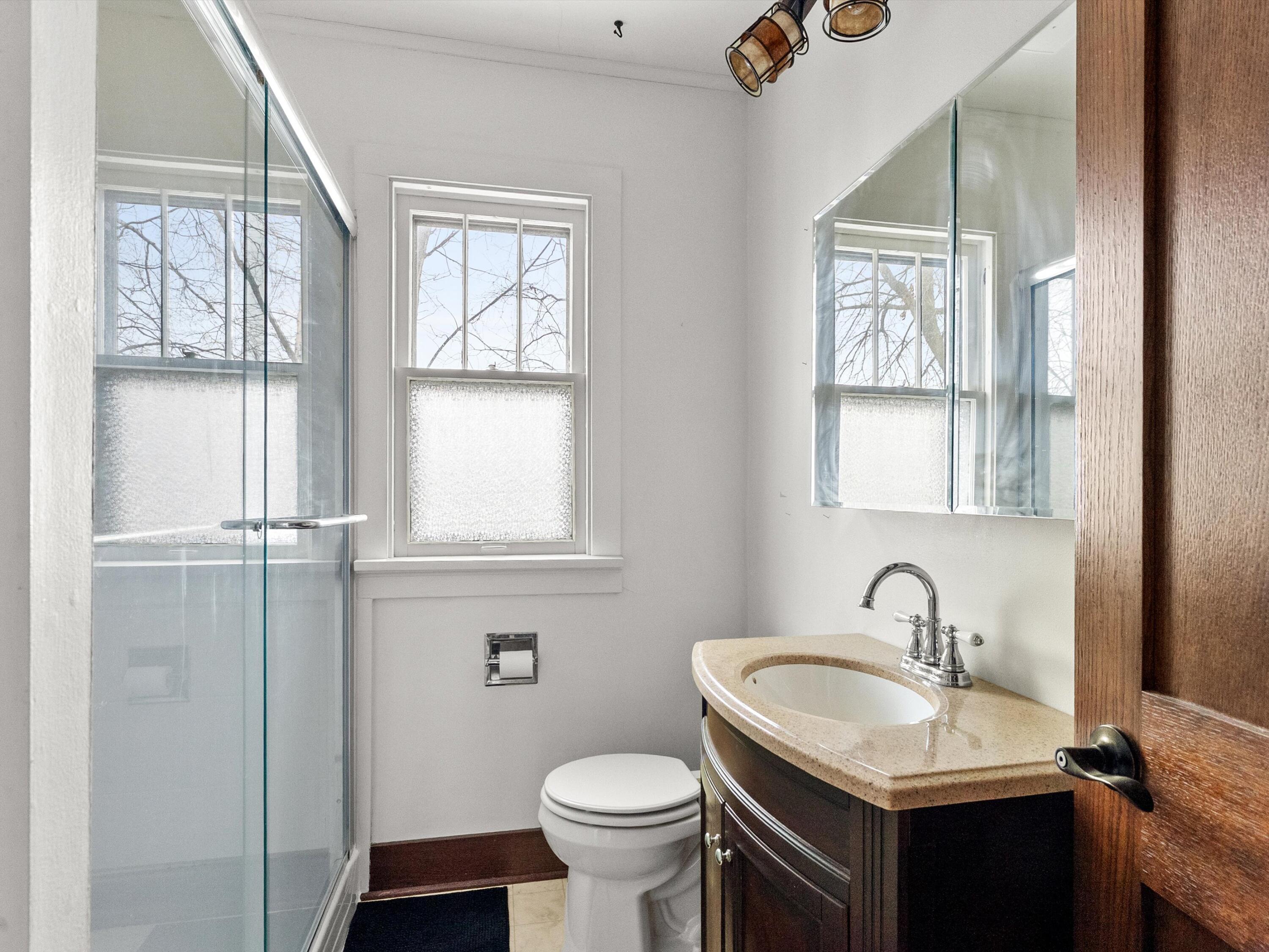 1014 South 20th Street Manitowoc, WI 54220 - Photo 7 of 22 11-011_2781592_09557