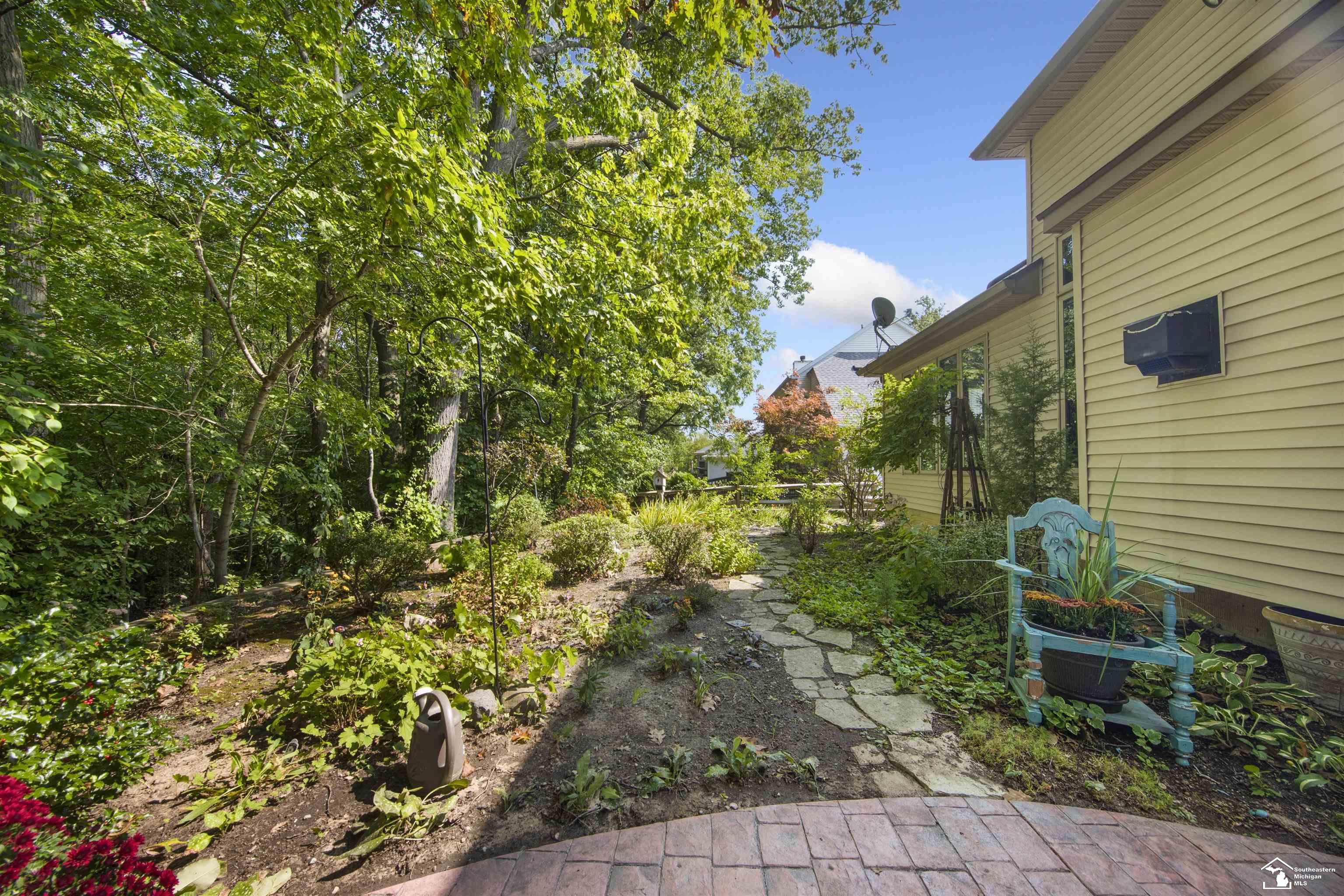 2477 Sandpiper Road Lambertville, MI 48144 - Photo 55 of 68 50089661-54.JPG