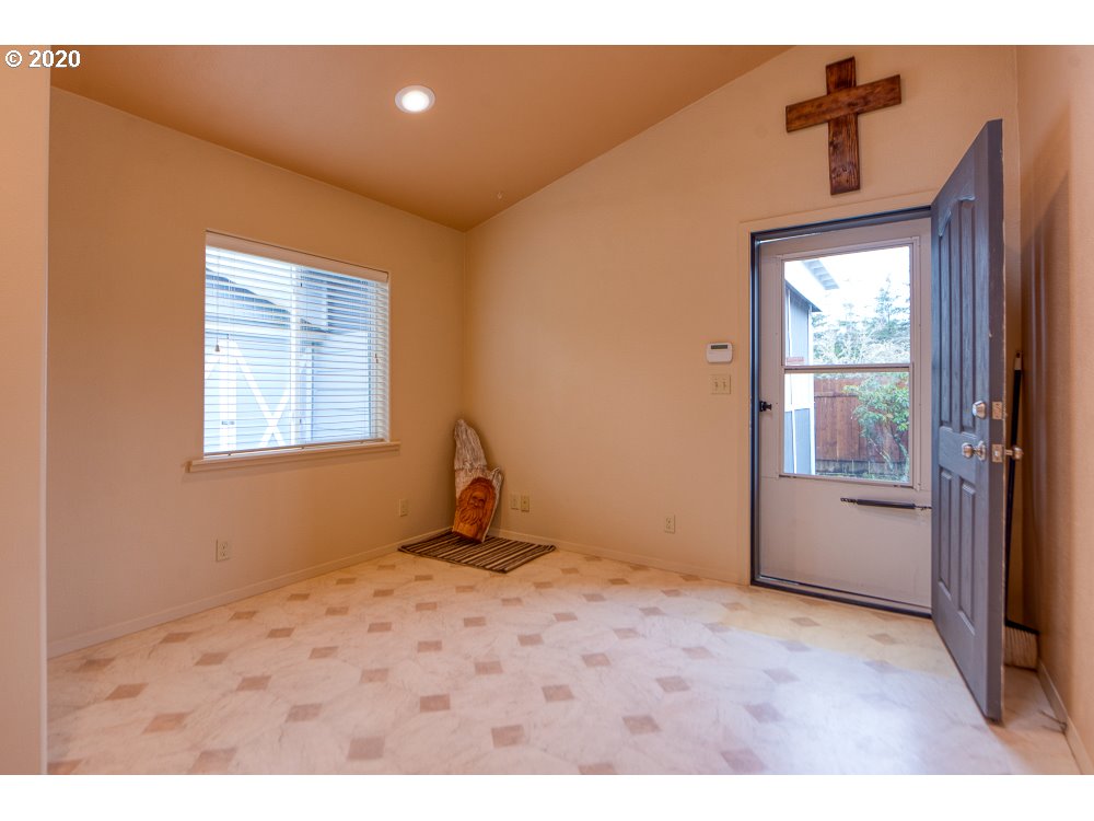 63487 South Barview Road Coos Bay, OR 97420 - Photo 20 of 32 Gallery Image 20