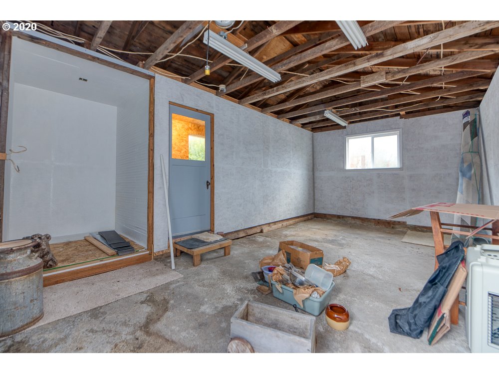 63487 South Barview Road Coos Bay, OR 97420 - Photo 27 of 32 Gallery Image 27
