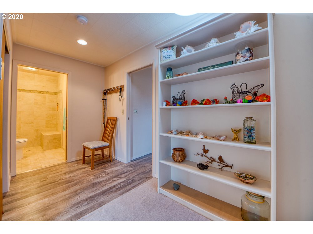 63487 South Barview Road Coos Bay, OR 97420 - Photo 5 of 32 Gallery Image 5
