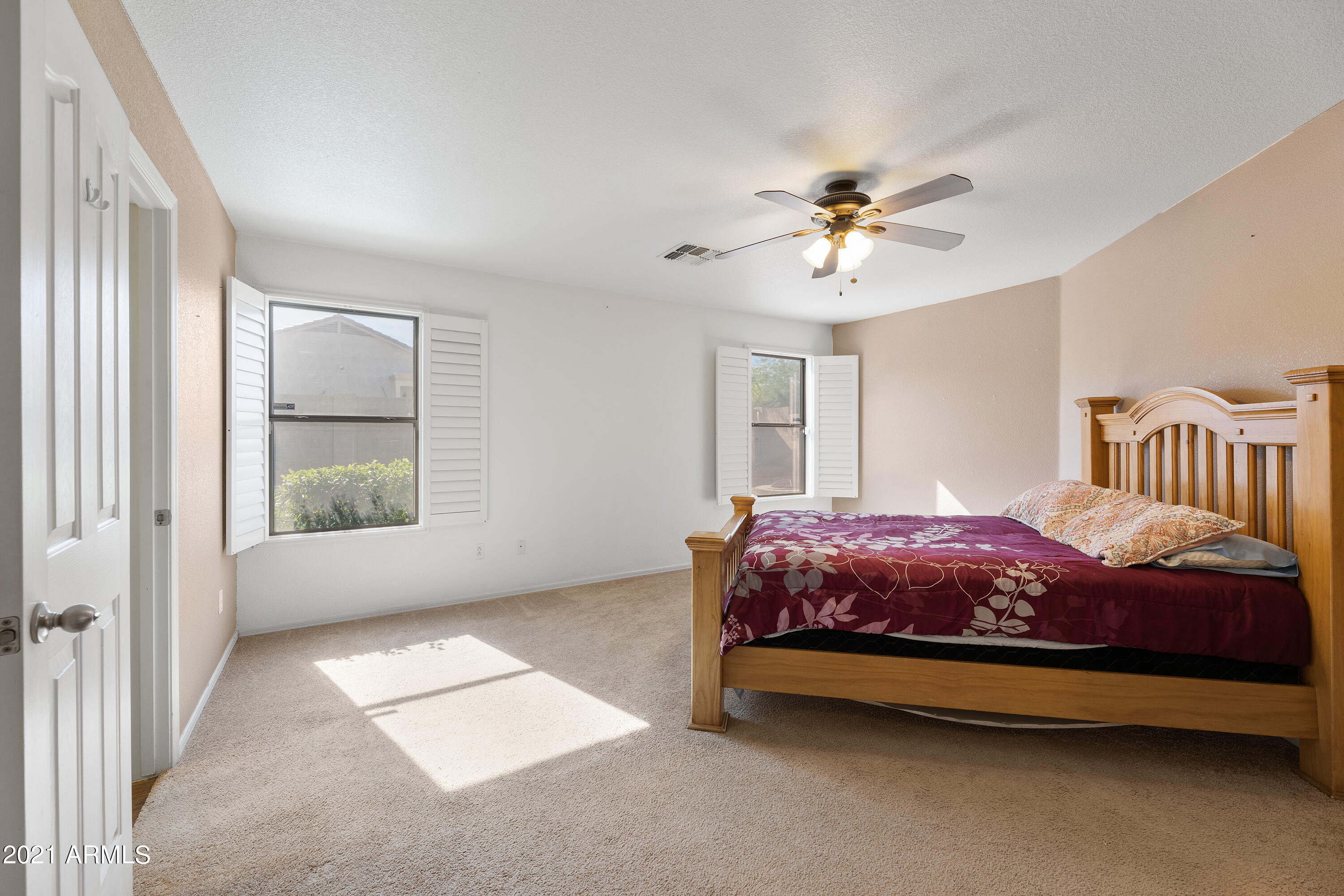 905 East Pedro Road Phoenix, AZ 85042 - Photo 11 of 19 905 master 1