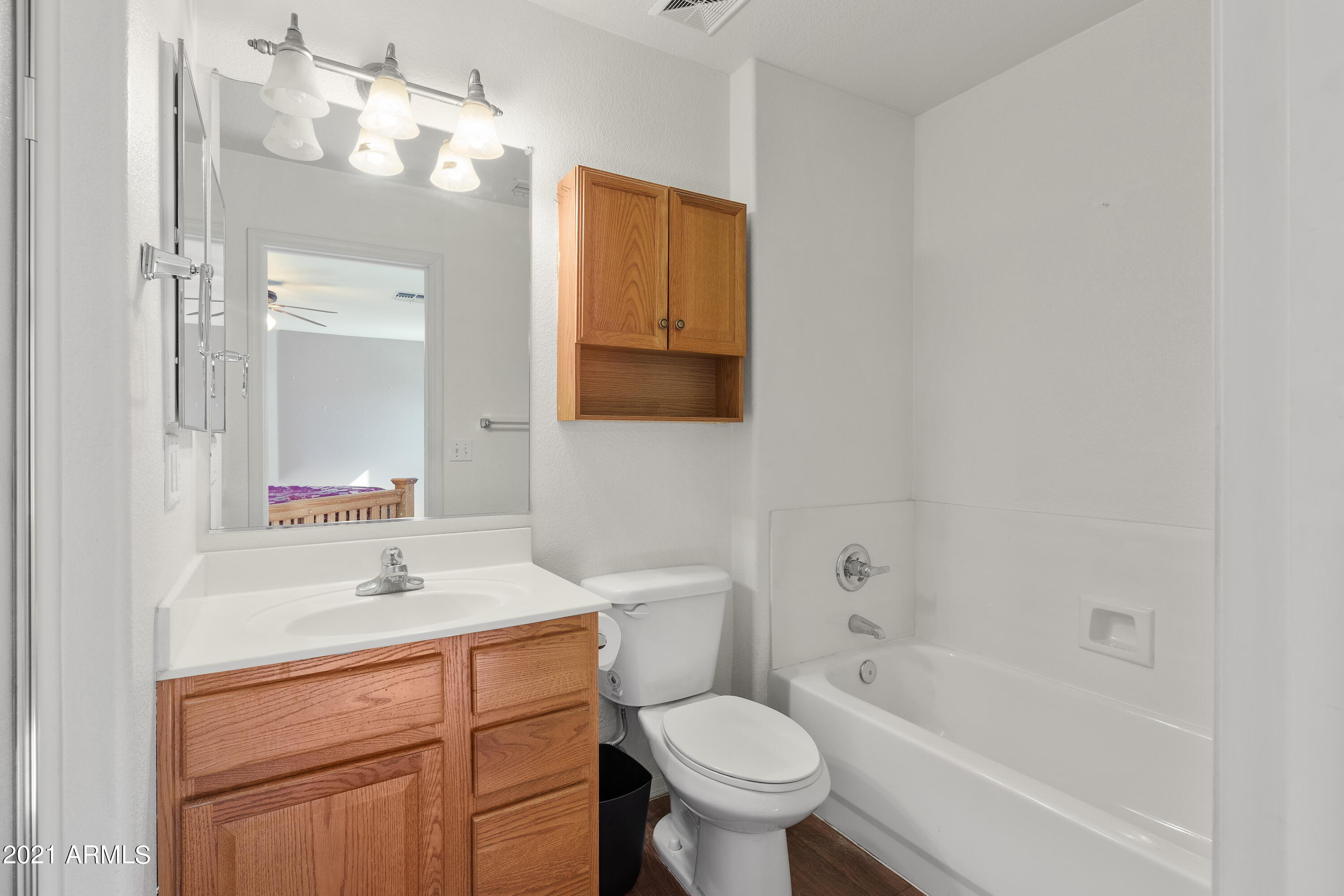 905 East Pedro Road Phoenix, AZ 85042 - Photo 13 of 19 905 master bath 1
