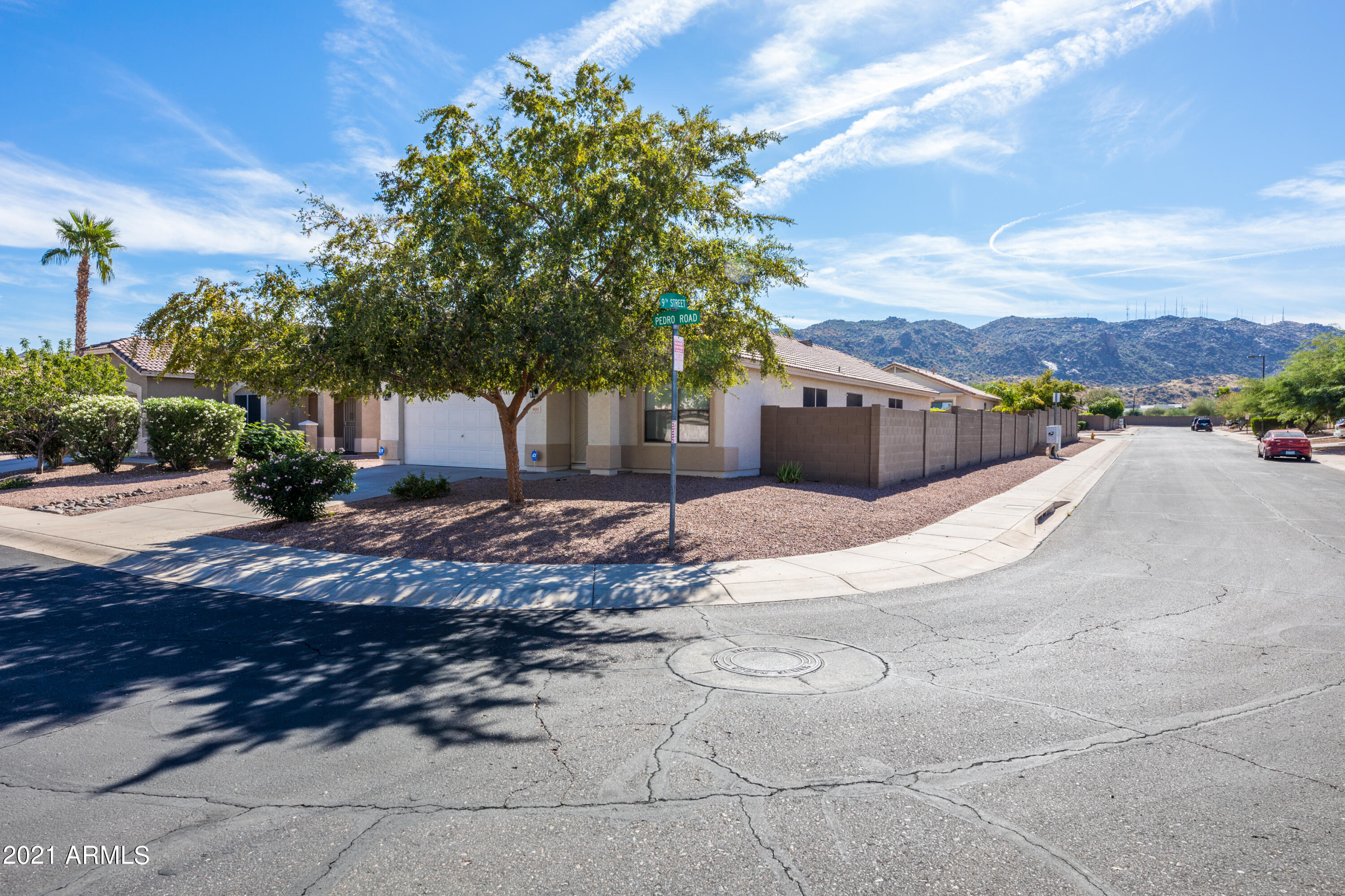 905 East Pedro Road Phoenix, AZ 85042 - Photo 3 of 19 905 front 3