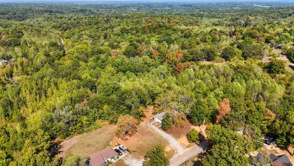 $249,900 | 833 Grays Chapel Road, Southside, TN 37171